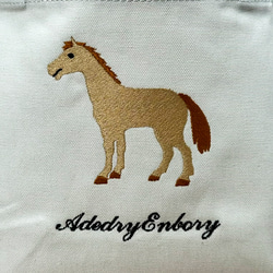 【特別セール限定】【送料無料】やさしい馬さんの刺繍のキャンバスデイリーミニトートバッグ 2枚目の画像