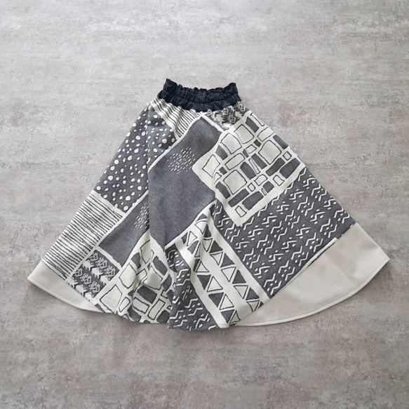 圓形裙子-UMIBE-/2色/Bishu提花針織 第11張的照片