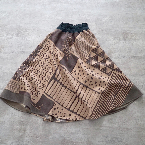 圓形裙子-UMIBE-/2色/Bishu提花針織 第12張的照片