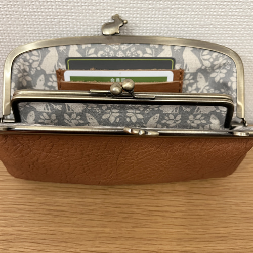 うさぎ口金の、外ポッケがついた本革ぺたんこ親子がまぐち長財布 長