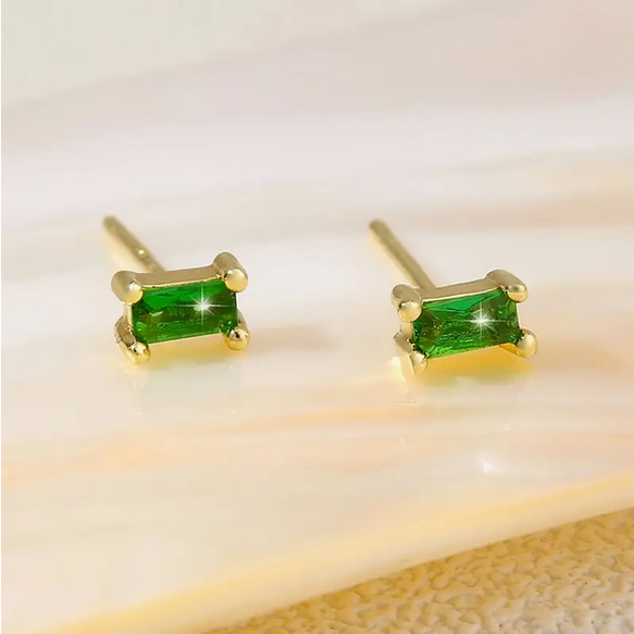 【MSP194】4×2ｍｍ　エメラルドカットピアス／アレルギー対応／つけっぱなし　イヤリング変更　ノンホールOK 3枚目の画像