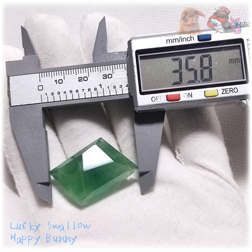 大きな グリーンフローライト ダイソー産 加工品 No.6114 天然石 幸運 