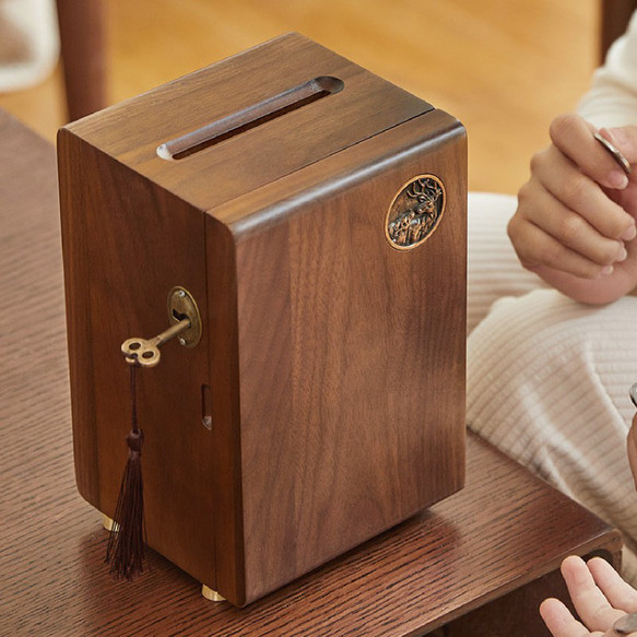 木の貯金箱 コインケース 木製箱 木工彫刻 小銭入れ 子どもの日 大容量 鍵あり 入学祝い 記念日 