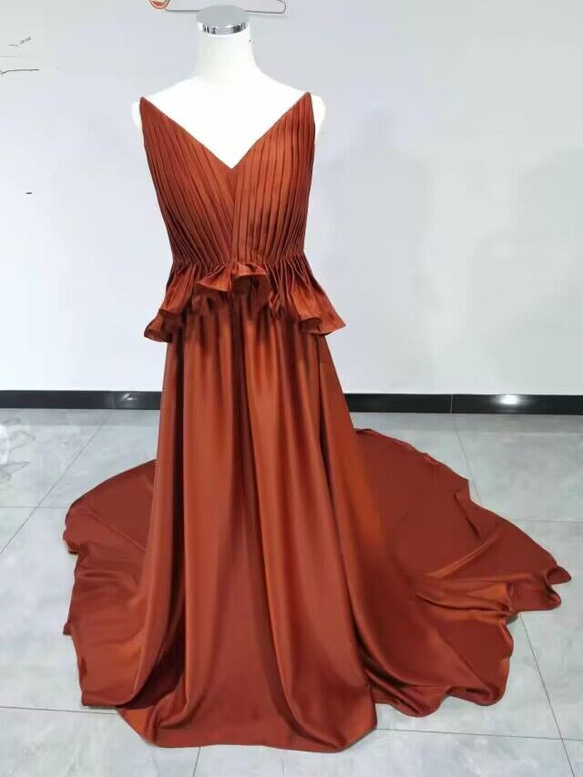 テラコッタ色 花嫁 パーティードレス 結婚式 キャミソール 背中見せ  