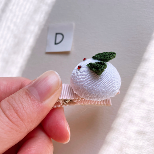 つまみ細工 髪飾り ヘアクリップ うさぎさん つまみ細工髪飾り うさぎちゃんのヘアクリップ を作りました