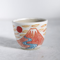 朝焼けの富士と群鶴図・木版画調の湯吞み（ぐい吞み） 3枚目の画像