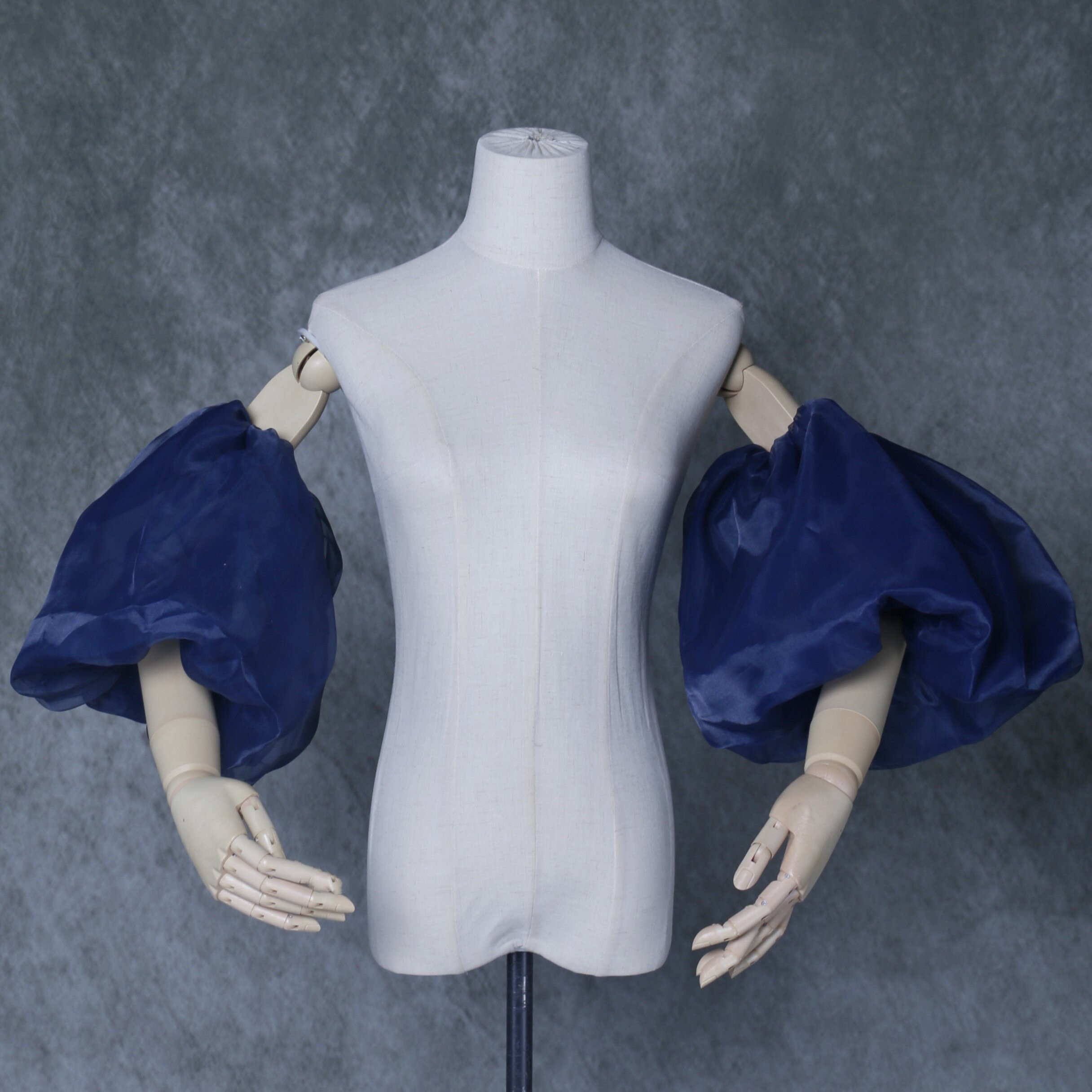 送料無料！パフスリーブ 上質オーガンジー  ネイビー  取り外し袖  エレガント  花嫁/ウェディングドレス