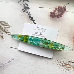 本物のお花のヘアクリップ　かすみ草　スターフラワー　グリーン　緑　レジン 6枚目の画像