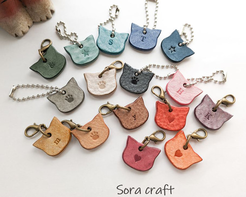 本革☆猫ちゃんチャーム アラスカレザー・両面刻印可 チャーム Sora