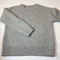 [在庫材料整理作品セール作品 送料無料］グレーの手編みシンプルセーター 6枚目の画像