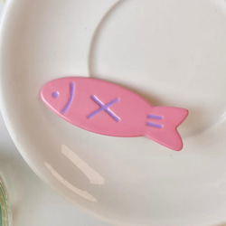 カラフル 魚 デザイン ヘアクリップ  前髪用　クリップ　韓国雑貨　かわいい 3枚目の画像