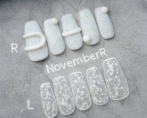 LA711☆ホワイトアシメネイルチップ ネイルチップ（つけ爪） NovemberR