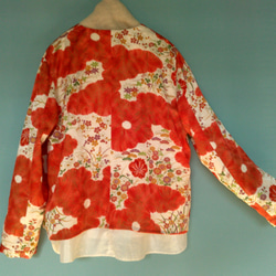 着物リメイク　一つボタンの羽織りもの　絞り風の花柄模様　フリーサイズ　シルク　 7枚目の画像