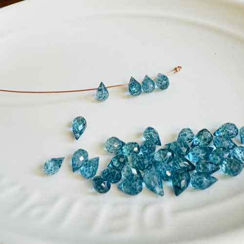 ブルートパーズドロップ型ルース