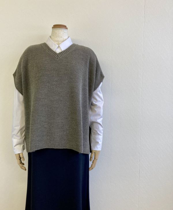 重ね着コーデ　片畦オーバーサイズ　ニットベスト　【ダークグレー杢】