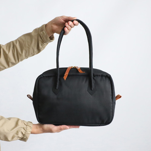 Mulberry 英国製 ボストンバッグ 大容量 ナイロン ブラック　軽量 ボストンバッグ ボストン バッグ ボストンバック ナイロン 大
