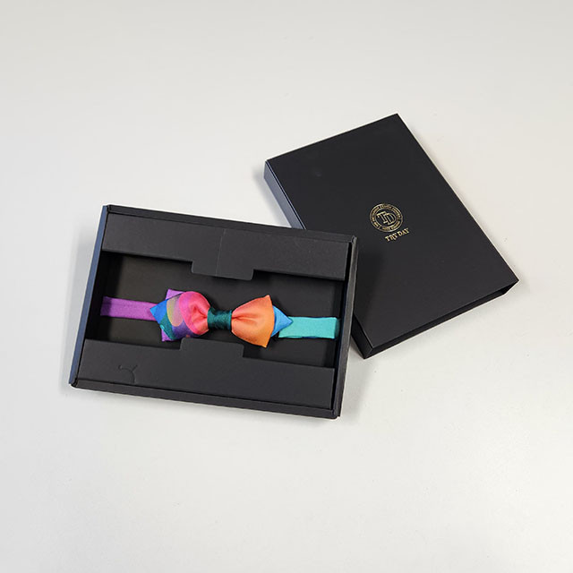 蝶ネクタイ　LIGHT DRIP