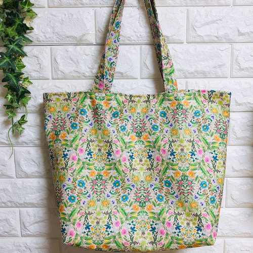 yukiemonハンドメイド　45㎝ファスナービッグトートバック　③ yukiemon 新作ハンカチコレクター 合皮フリルファスナービッグ