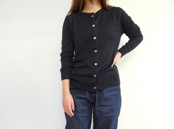 3色【日本製】圓領開襟衫&lt;紫羅蘭色、棕色、黑色&gt; 第10張的照片
