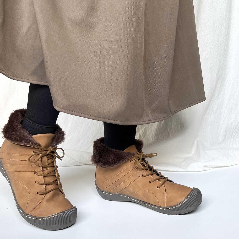 ファーであったか　スニーカーみたいなショートブーツ　4310