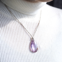 'Cacoxenite in amethyst' silver pendant 7枚目の画像