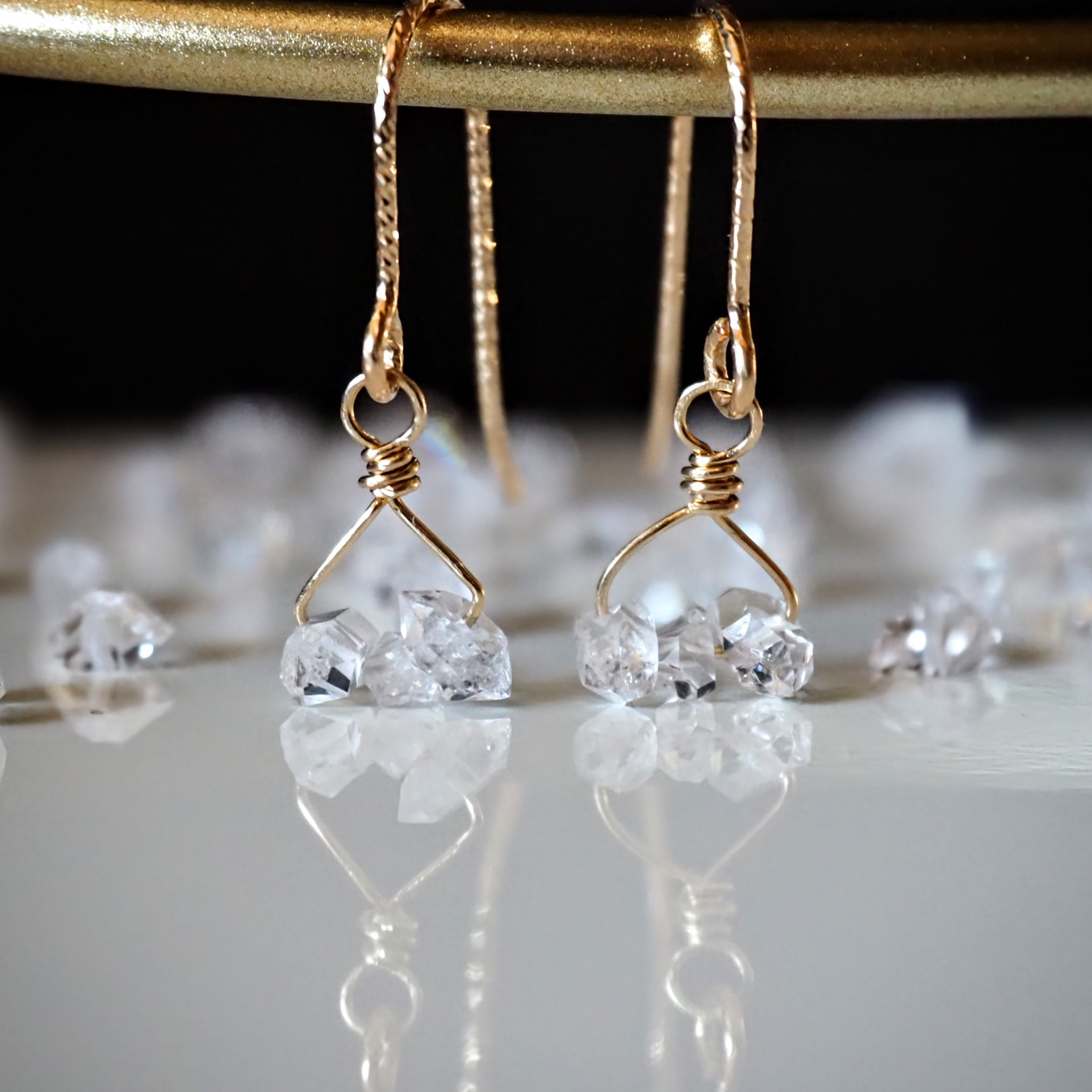 【特集掲載】《ハーキマーダイヤモンドの3連ピアス》