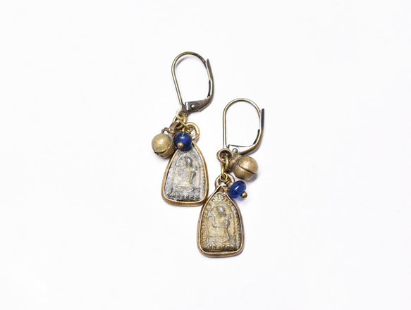Prakluang 和藍色古董珠、民族鐘形耳環 第3張的照片