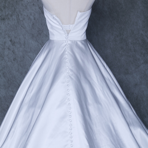 送料無料！ウェディングドレス ホワイト ベアトップ トレーン 高品質  
