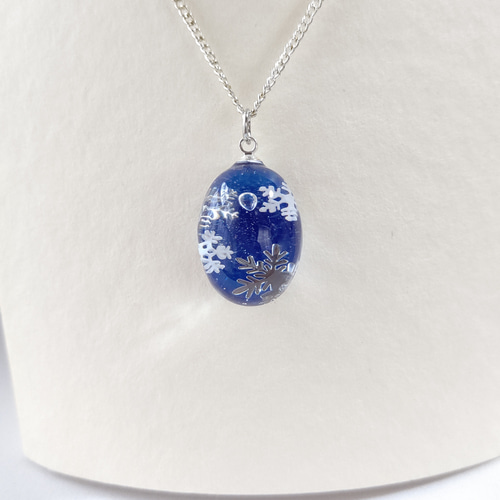 【1666】レジン　雪の結晶　ネックレス　ペンダント　ハンドメイド 1666】レジン 雪の結晶 ネックレス ペンダント ハンドメイド 1083