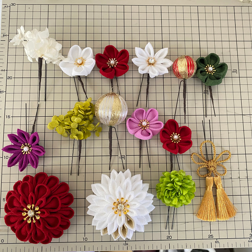 つまみ細工髪飾り 和装髪飾り 成人式 卒業式 結婚式 ヘッドドレス