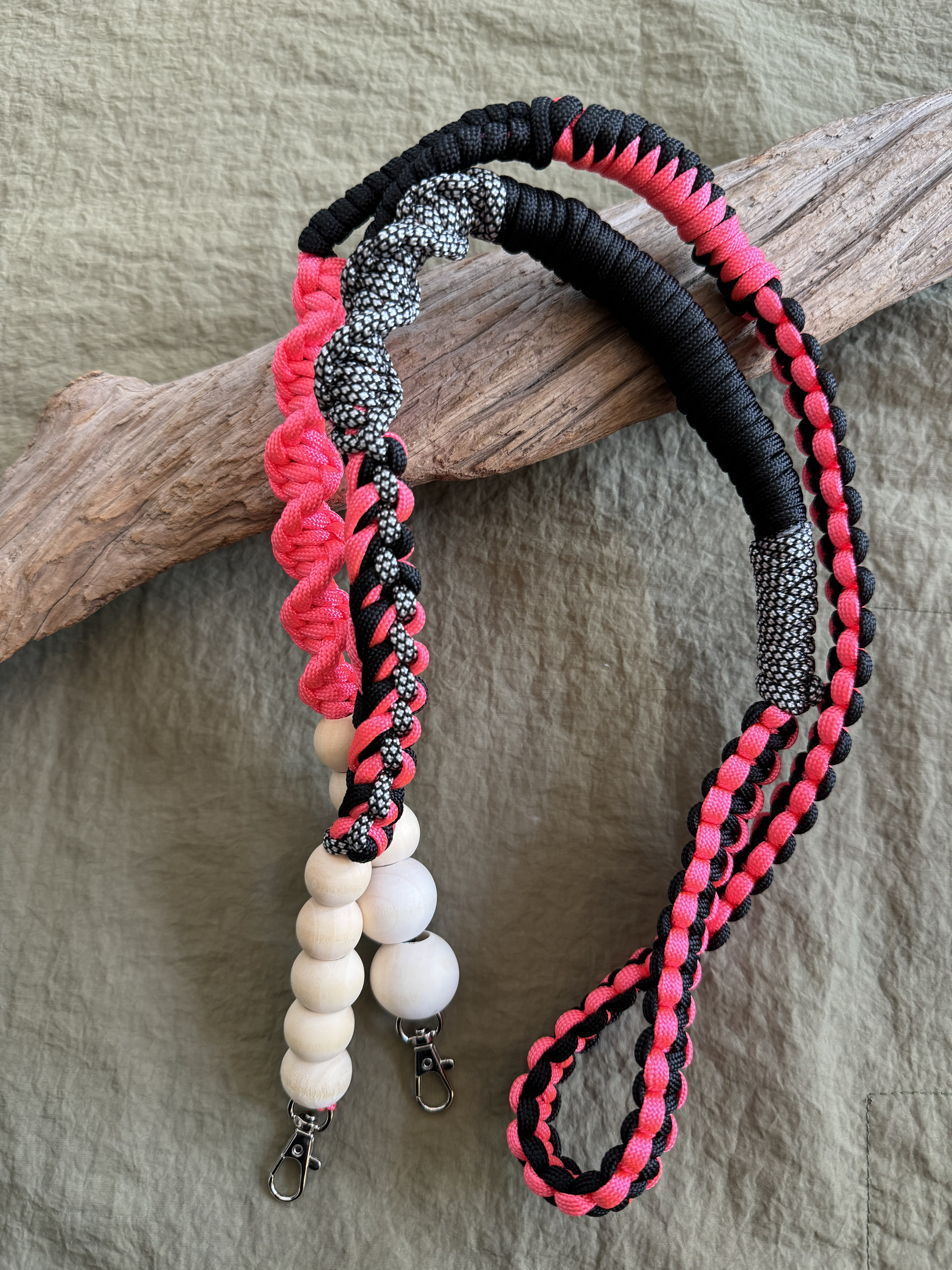 wood ballとパラコードのストラップ　neon pink×monotone