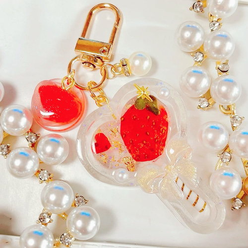 シャカシャカキーホルダー　バレンタイン限定❤︎イチゴロリポップシェイカー シャカシャカキーホルダーバレンタイン限定❤︎イチゴロリポップ