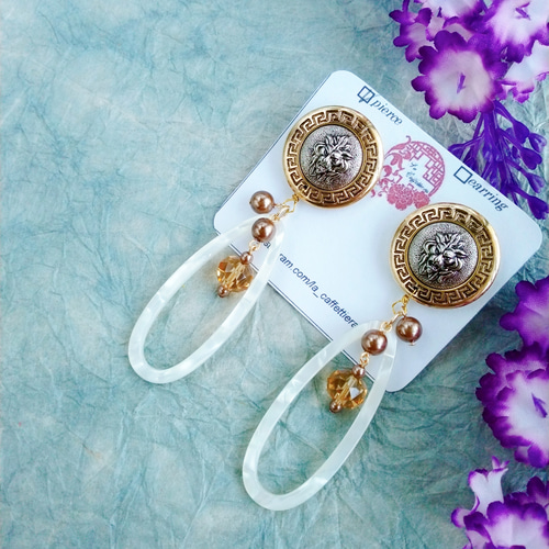 クールなライオンのボタンとブロンズパールのピアス 大ぶりピアス  