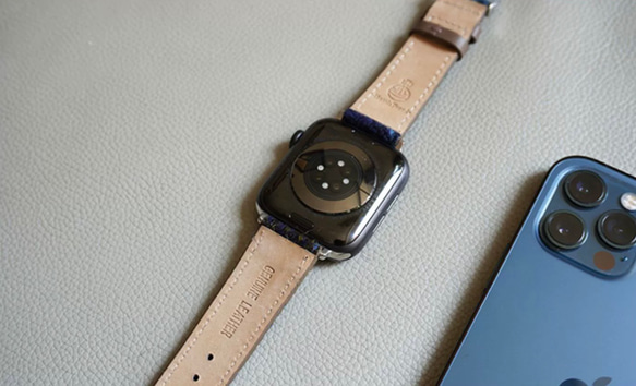 アップルウォッチバンド  Apple Watch  バンド オリジナルデザイン 英国製です 手縫い 本革 天然草木染め 11枚目の画像