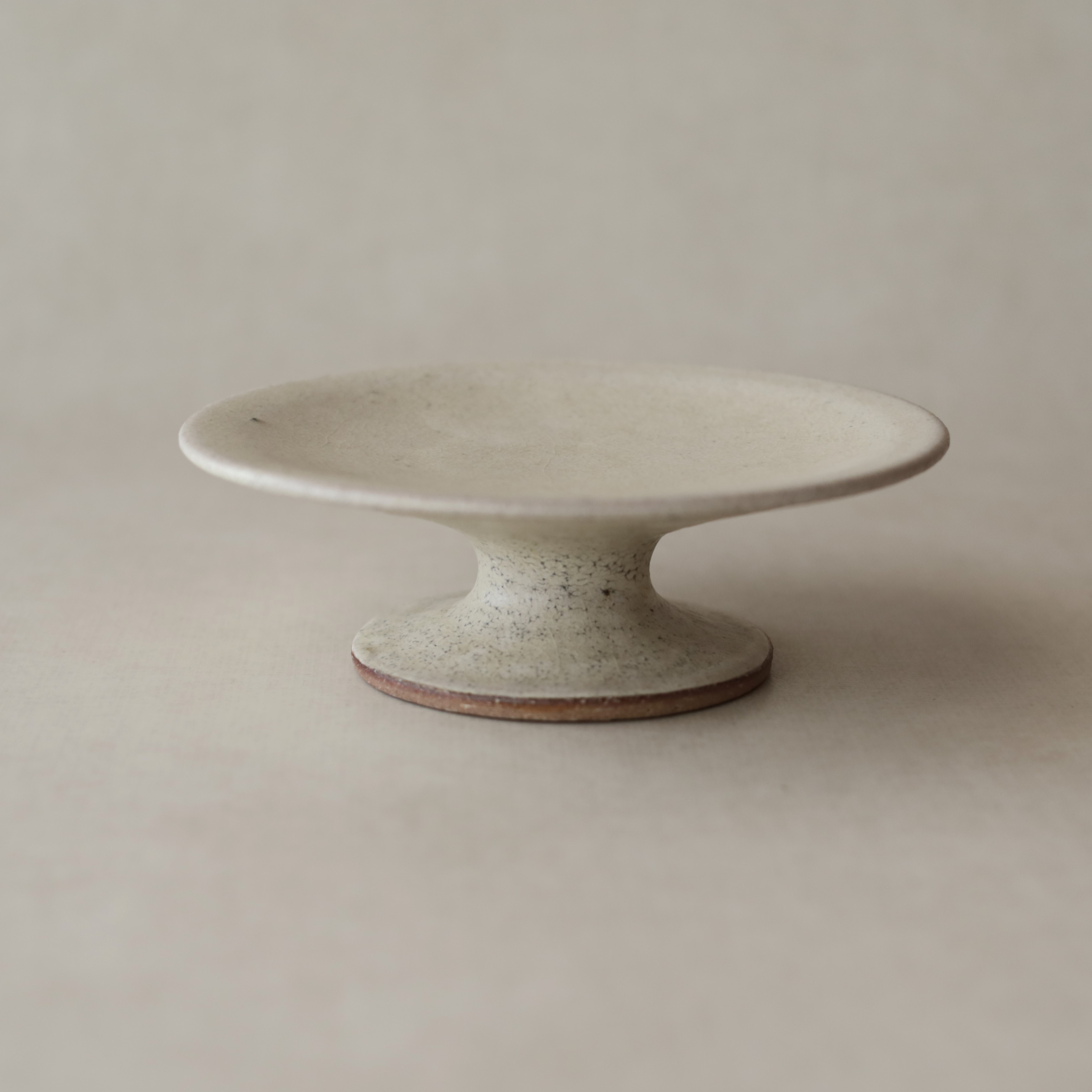 作家さんの手作り、陶器のスタンド