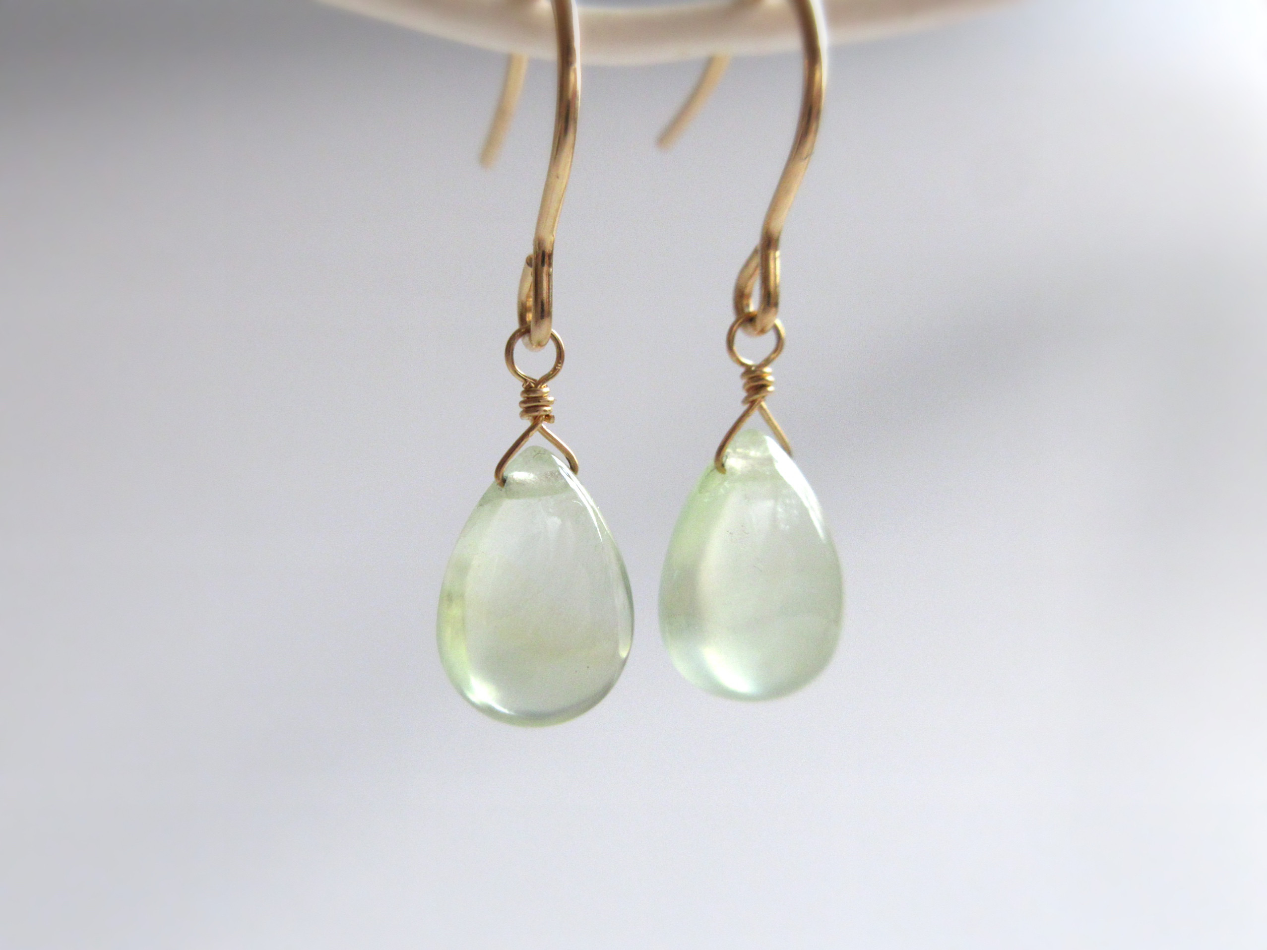 【上質粒】9.8mm「プレナイト」14kgfピアス/イヤリング【一点のみ】｜詳細画像