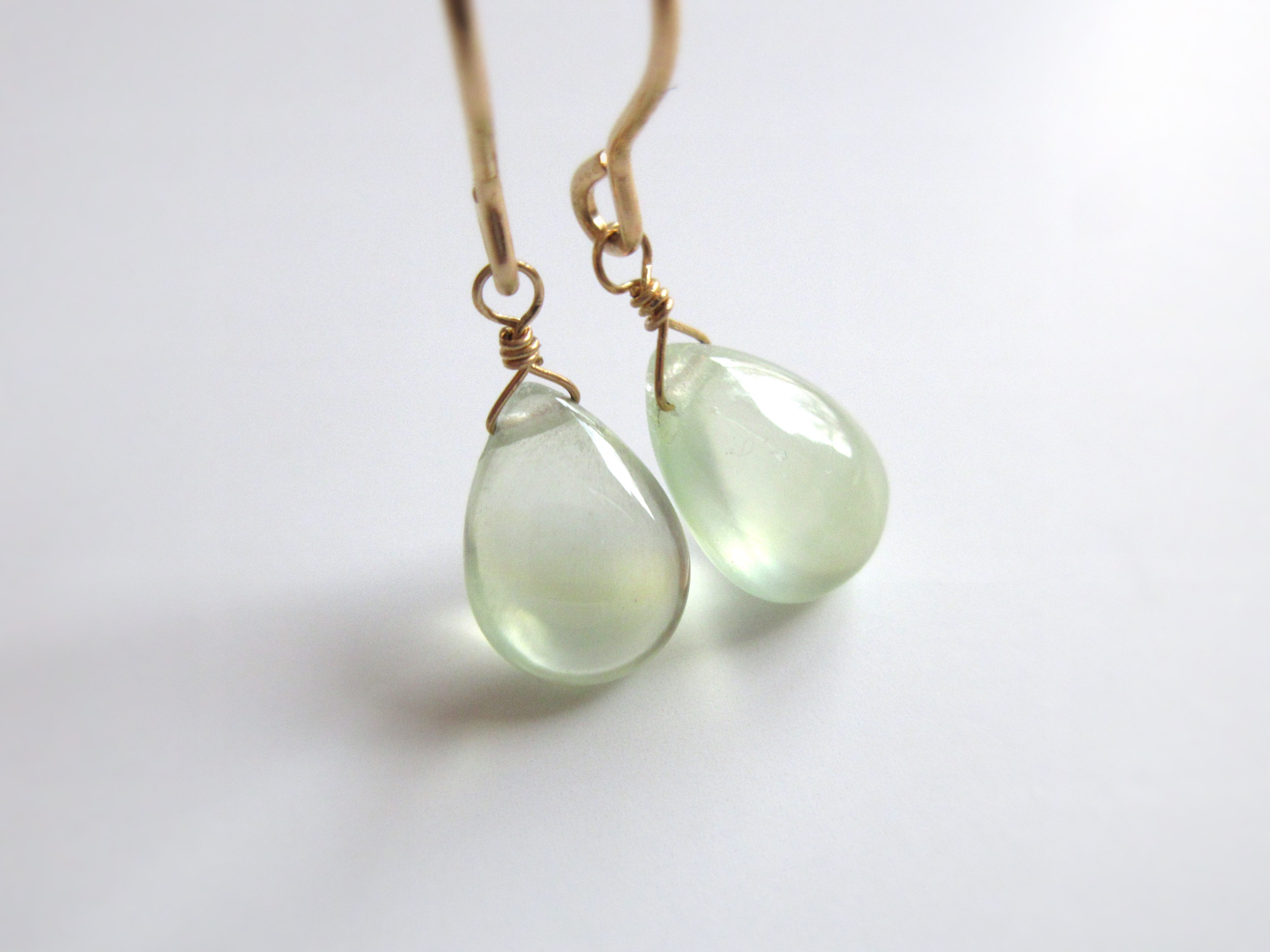 【上質粒】9.8mm「プレナイト」14kgfピアス/イヤリング【一点のみ】｜詳細画像