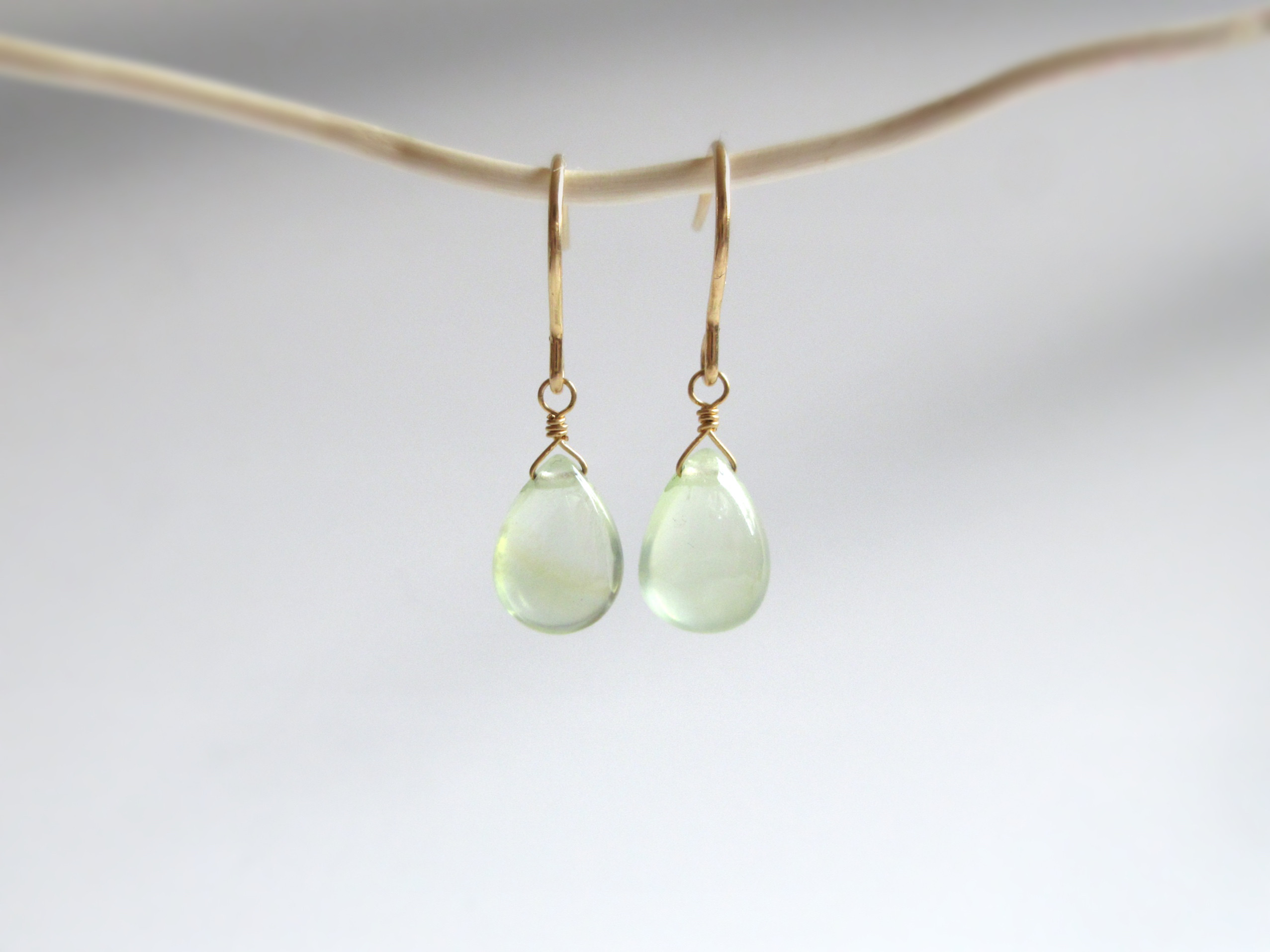 【上質粒】9.8mm「プレナイト」14kgfピアス/イヤリング【一点のみ】｜詳細画像