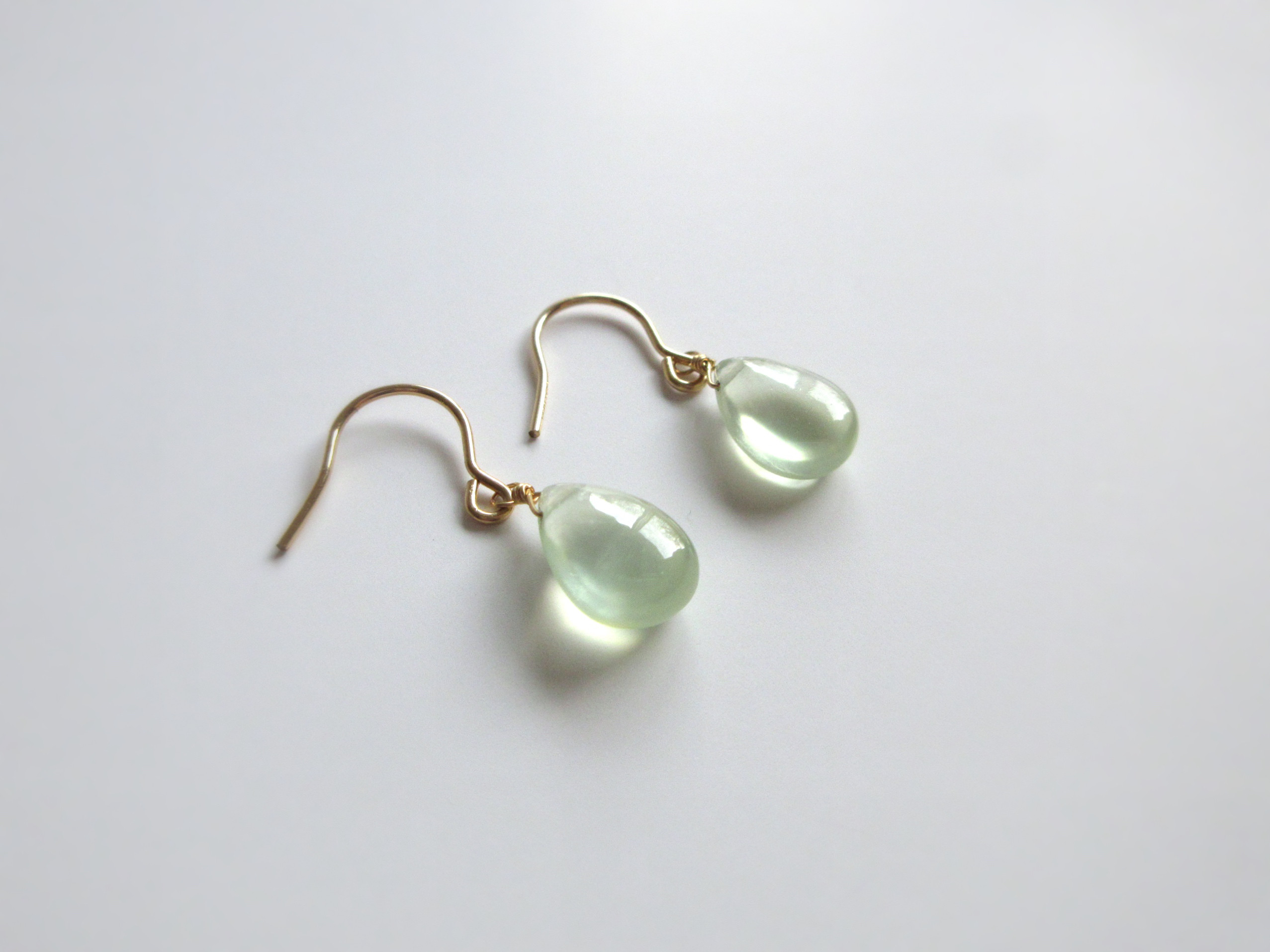 【上質粒】9.8mm「プレナイト」14kgfピアス/イヤリング【一点のみ】｜詳細画像