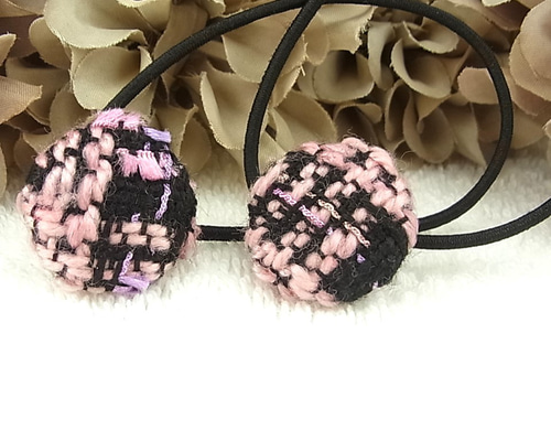 ヘアゴム ツイード くるみボタン ヘアアクセサリーブラック ピンク