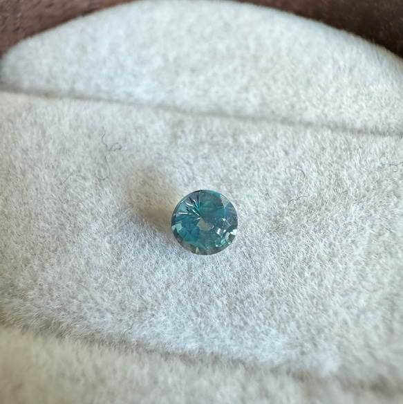 天然 アレキサンドライト ラウンド ルース 0.156ct 3mm カラー