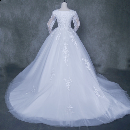 ウエディングドレス キラキラチュール 長袖 上品レース ビスチェドレス  