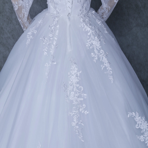 ウエディングドレス キラキラチュール 長袖 上品レース ビスチェドレス  