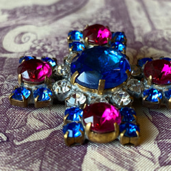新商品！チェコ製♪『宝石のようなハンドメイドのビジューガラスアンティークボタン』～ブルー×濃いピンク～ 3枚目の画像