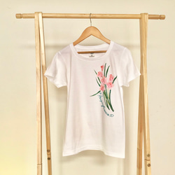 【受注生産】型染Tシャツ　1月誕生花シンビジウム 3枚目の画像