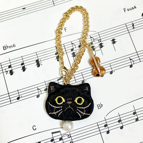 猫さん刺繍とバイオリンのバックチャーム その他アクセサリー Reona