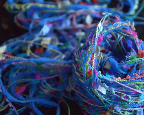 引き揃え糸 Blue colorful nijiyarn リボン・テープ nijiyarn 通販