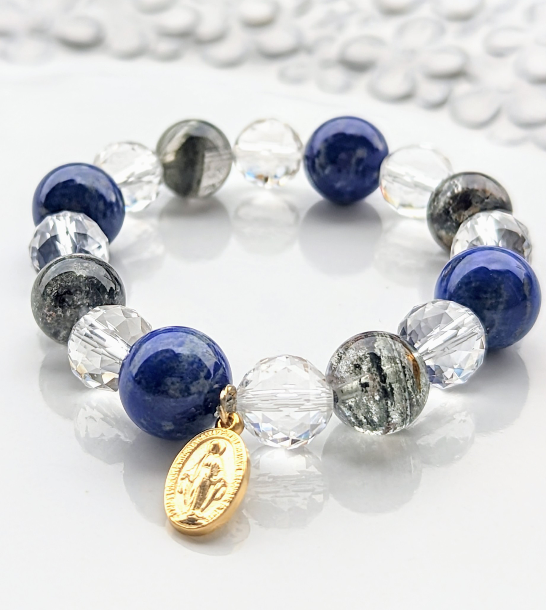 ✨新しい可能性と才能の気づきに✨ラピスラズリ&ガーデンクォーツ&クリアクォーツのブレスレット《聖品メダイ付》