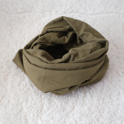 拉絨圍脖，也可用作毯子。由 100% 純棉製成，溫和親膚。 第16張的照片