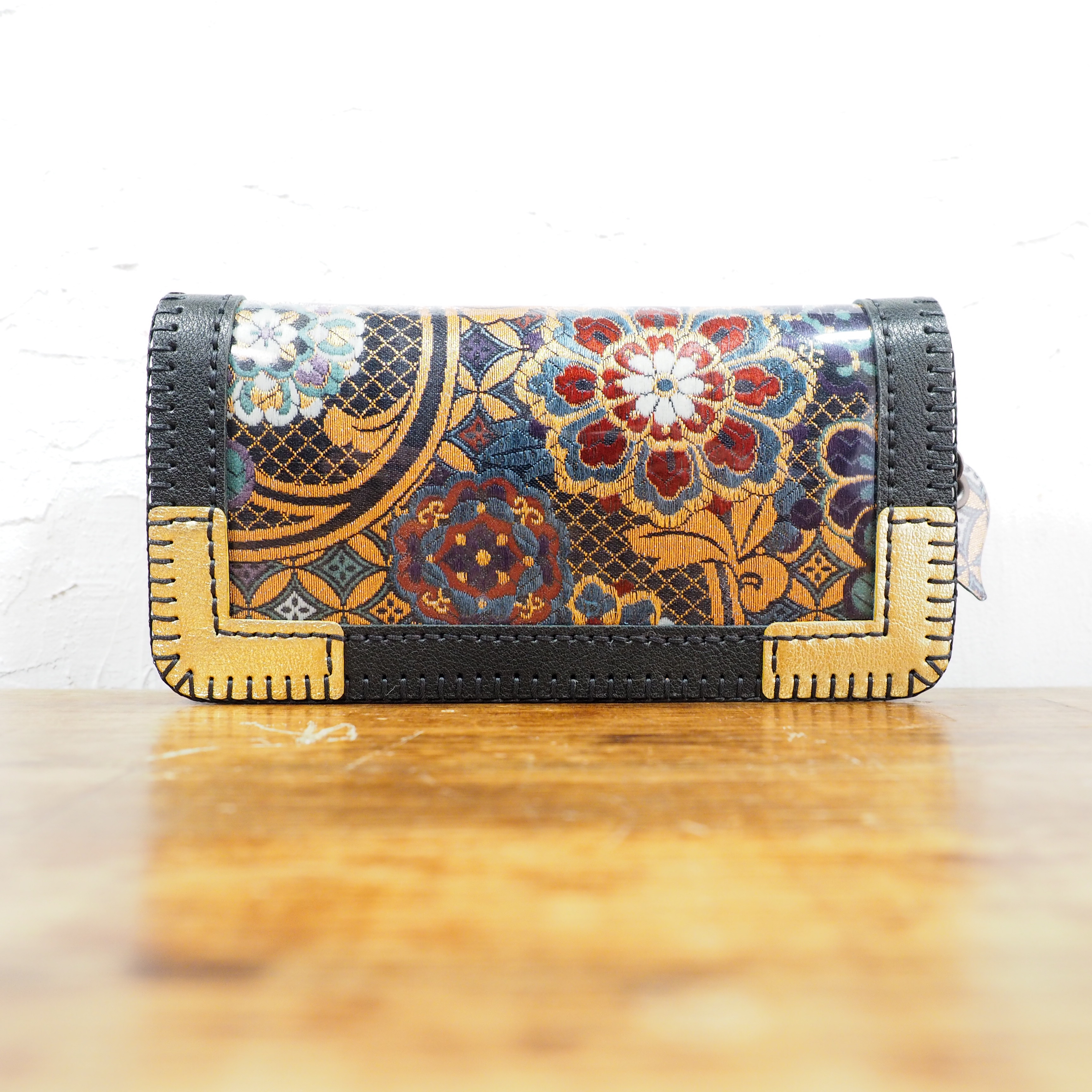【1点在庫ｱﾘ】金襴花柄財布